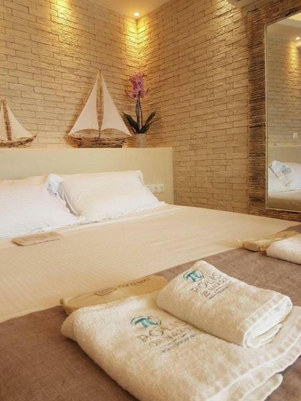 Polis Of Naxos מלון 3*